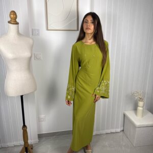 Abaya Altira verte avec détails en strass
