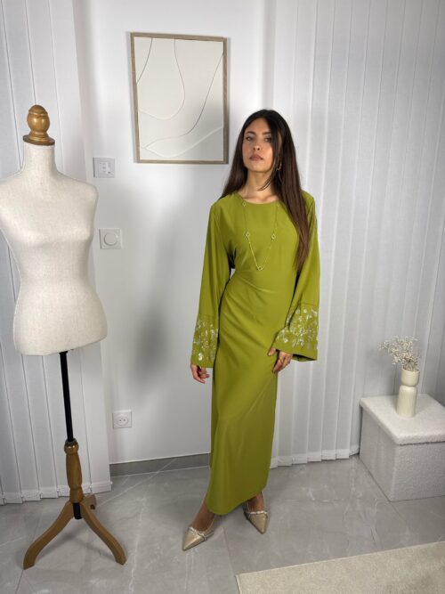 Abaya Altira verte avec détails en strass