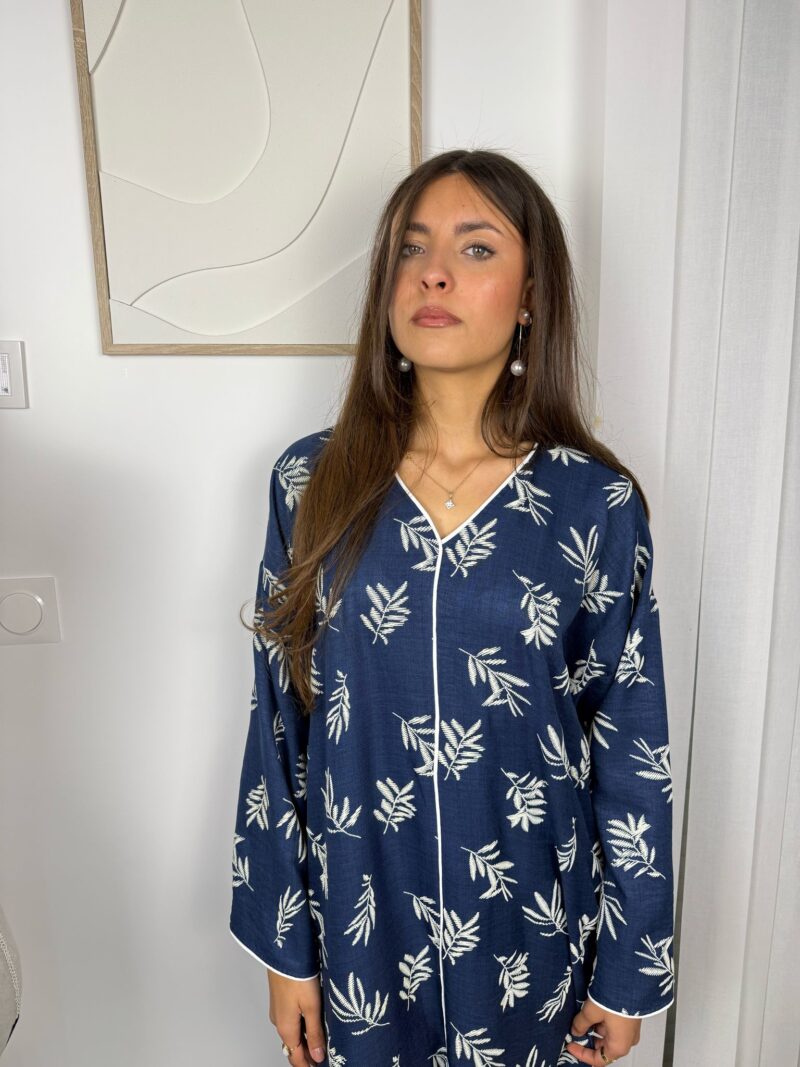 Abaya Luma bleue avec détails brodés