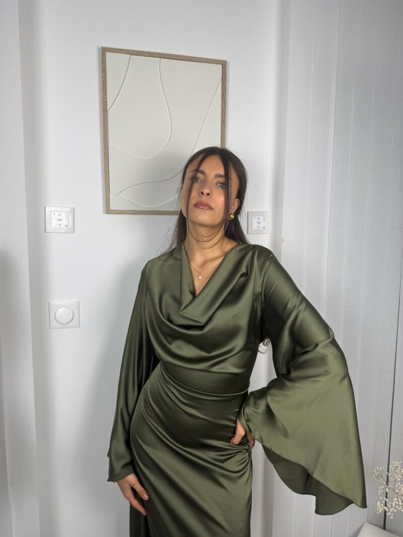 Robe Naya vert olive buste drapé