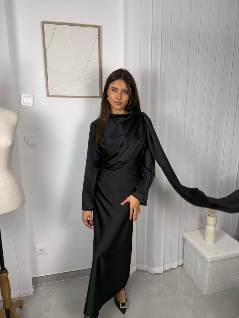 Robe Calya noire drapée